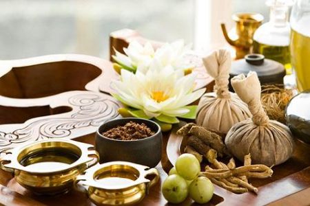 bột tắm trắng từ thuốc bắc