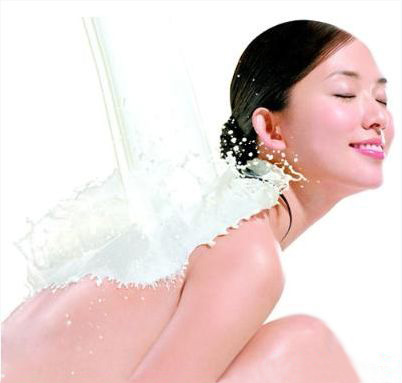 Tắm trắng bằng sữa non nguyên chất kéo dài trong  bao lâu?