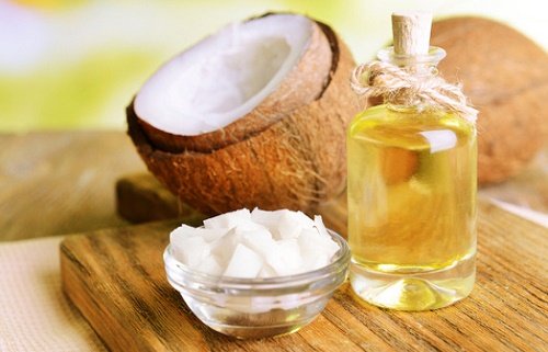 Chăm sóc da mặt tại nhà bằng dầu dừa